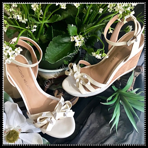 ANTONIO MELANI Cream Strappy Cork Wedge Sandal